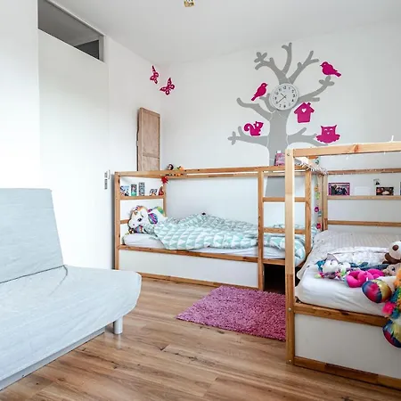 Familyhome Near The Ocean מלון האג