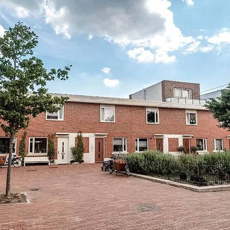 Familyhome Near The Ocean