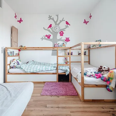 Familyhome Near The Ocean 4* האג